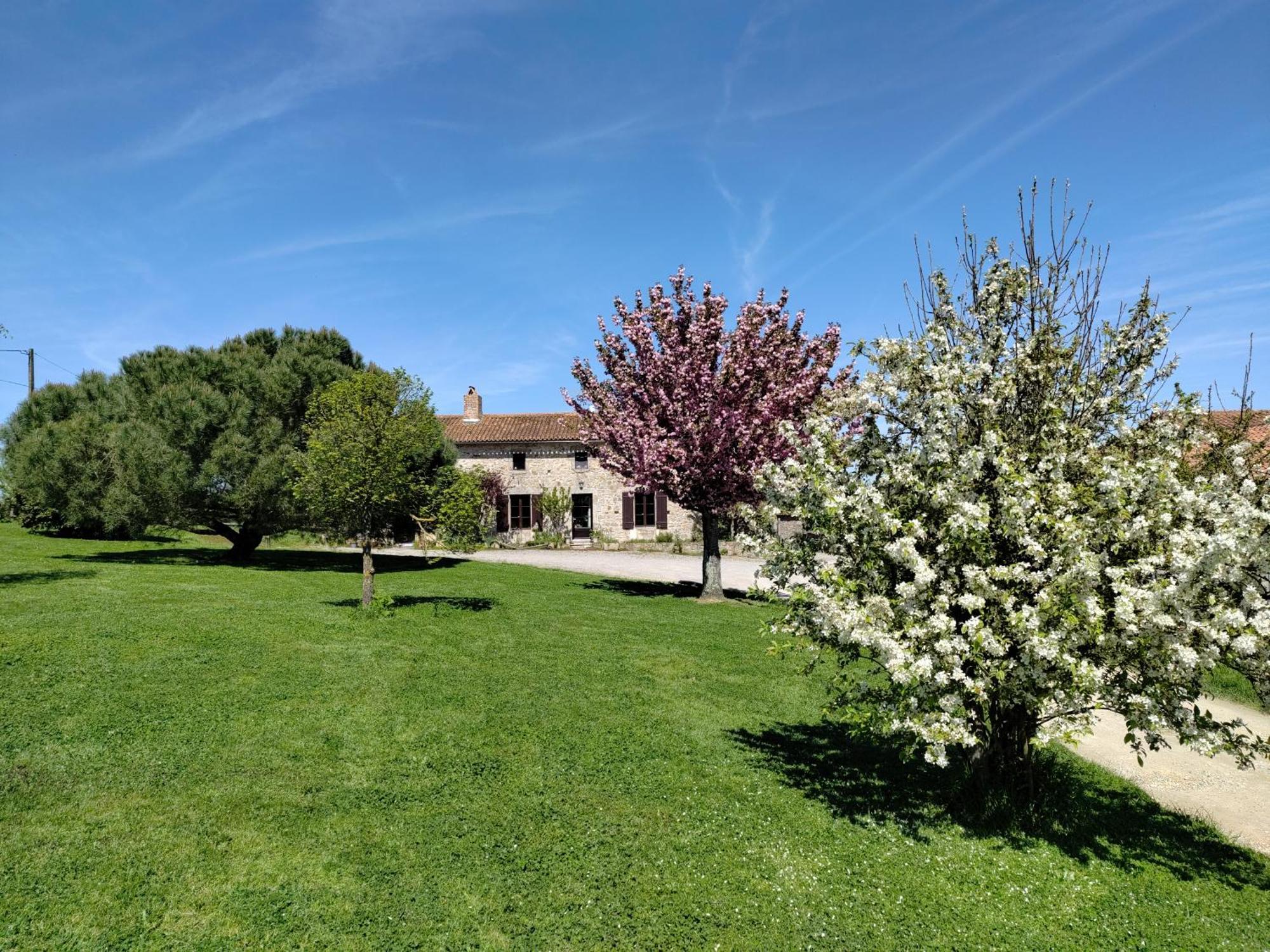 Le Moulin Du Fresne, Chambres D'Hotes Gourgé Eksteriør billede